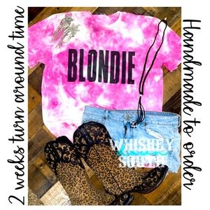 Tie blondie tshirt